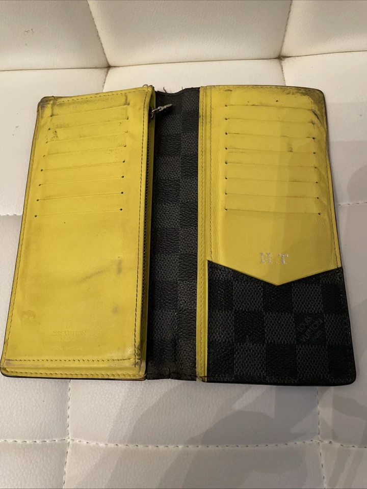 Louis Vuitton Brazza Damier Graphite canvas yellow Stripe Limited Edition Wallet - Image 3 of 4