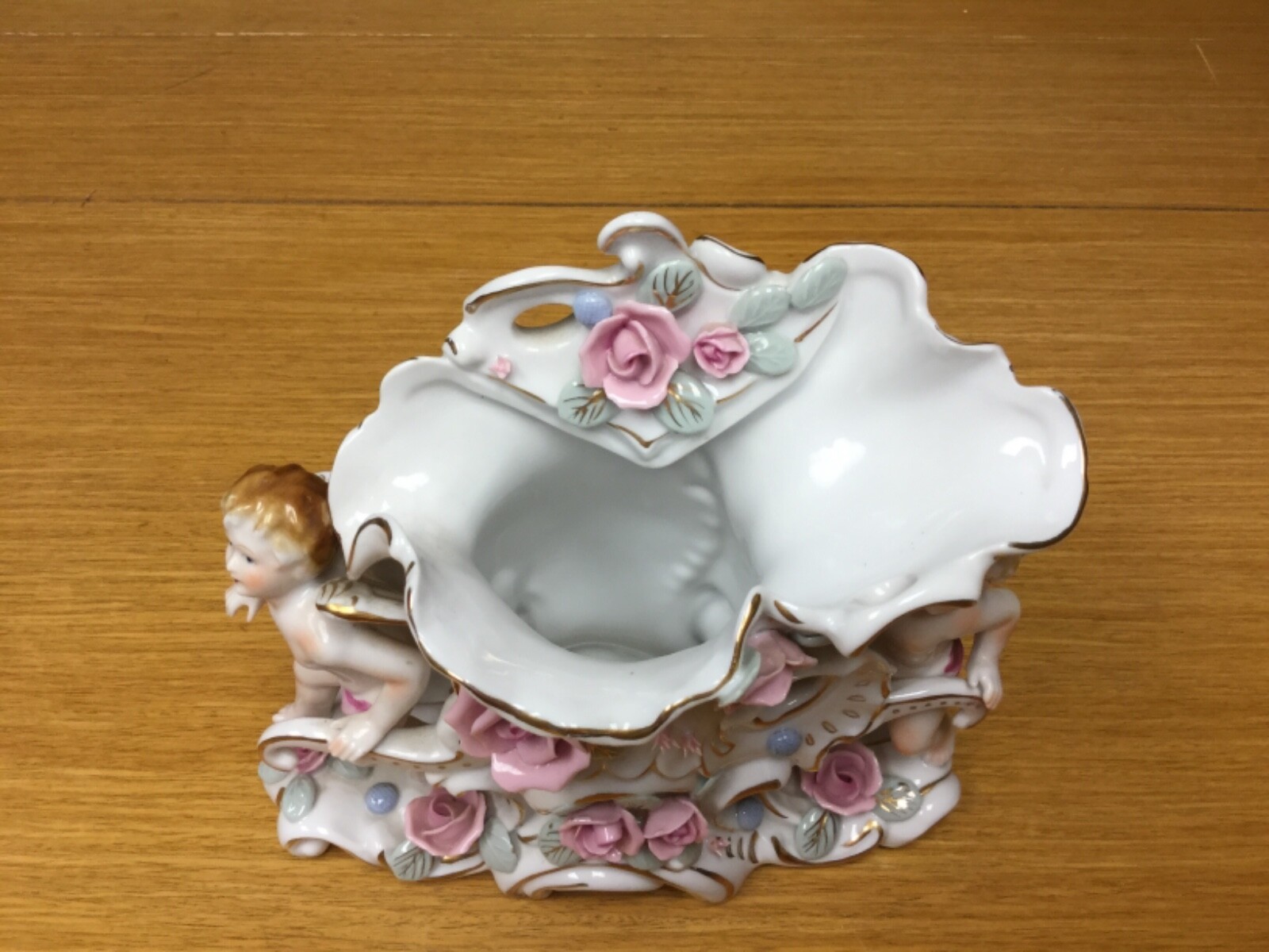 Vintage UCAGCO Ceramics Japan Winged Cherubs Roses Vase Excellent