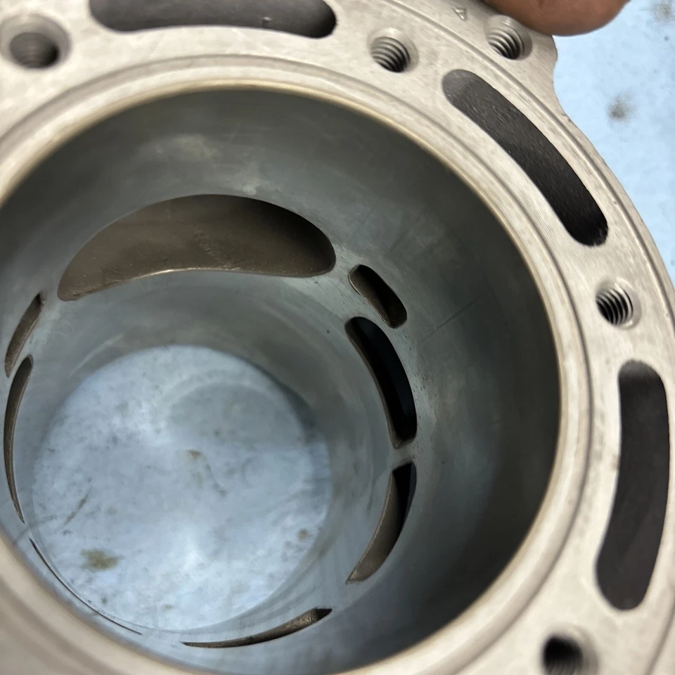 1999 - 2001 Polaris XC SP Classic RMK SKS 700 cylinder Jug Good Foto 3 de 4