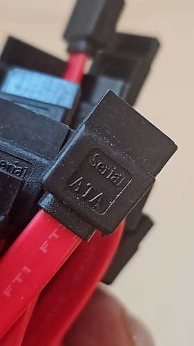 StarTech.com SATA Serial ATA Extension Cable Cord 36" 7 Pin Original Red - Picture 9 of 12