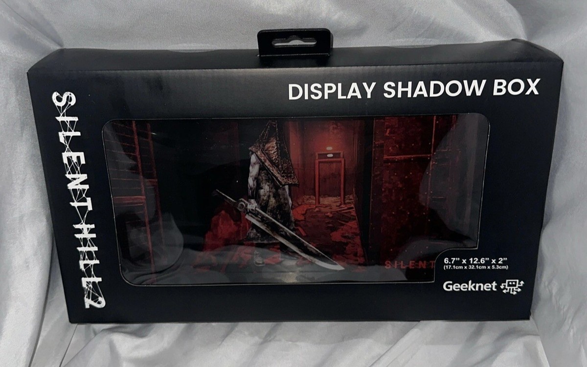 【非売品】高砂 SILENT HILL Silent Hill 2 Limited Edition Pyramidhead Display Shadowbox