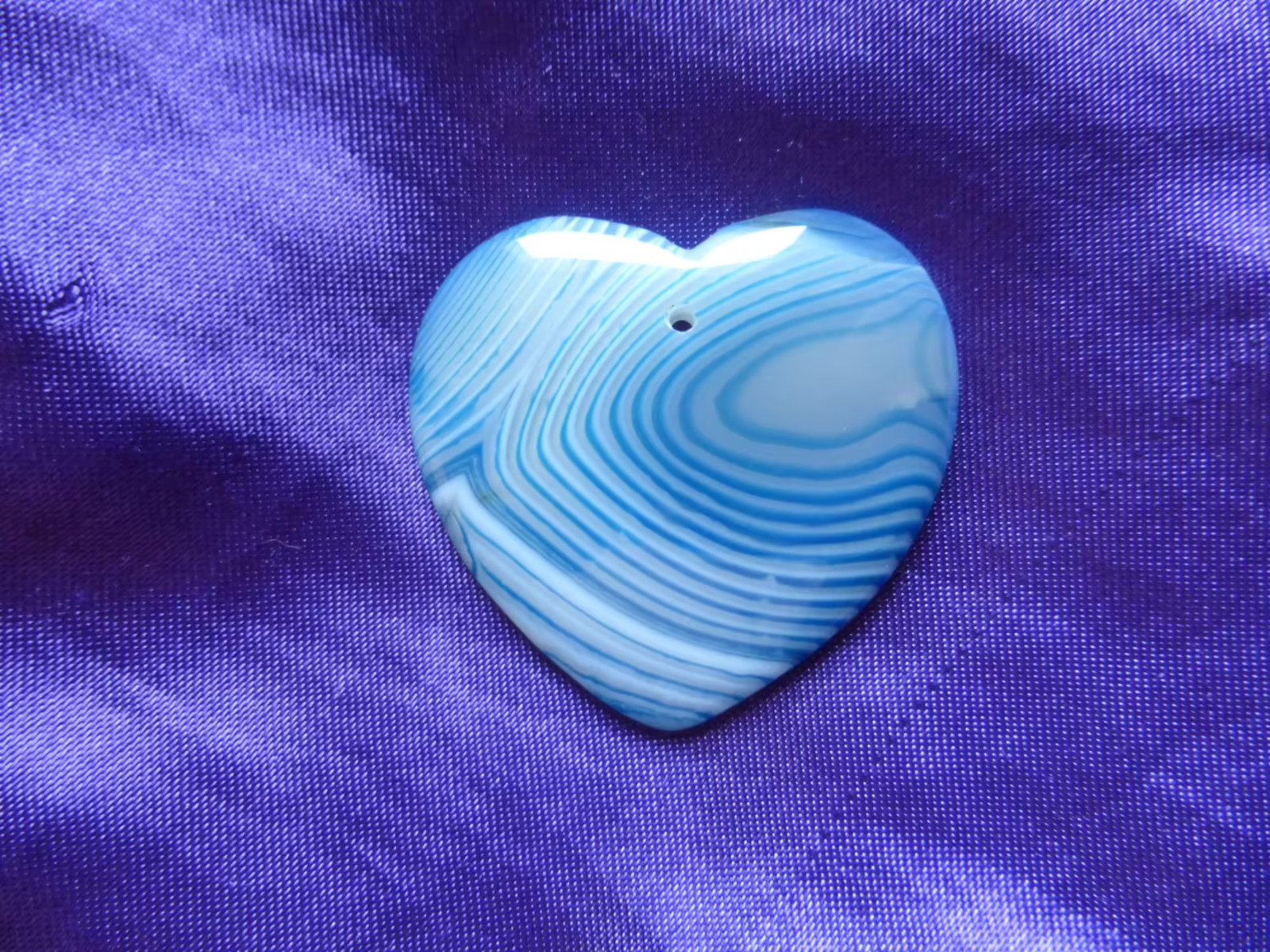 Pendentif coeur bleu blanc style agate 4.4 cm pour création de bijoux DIY