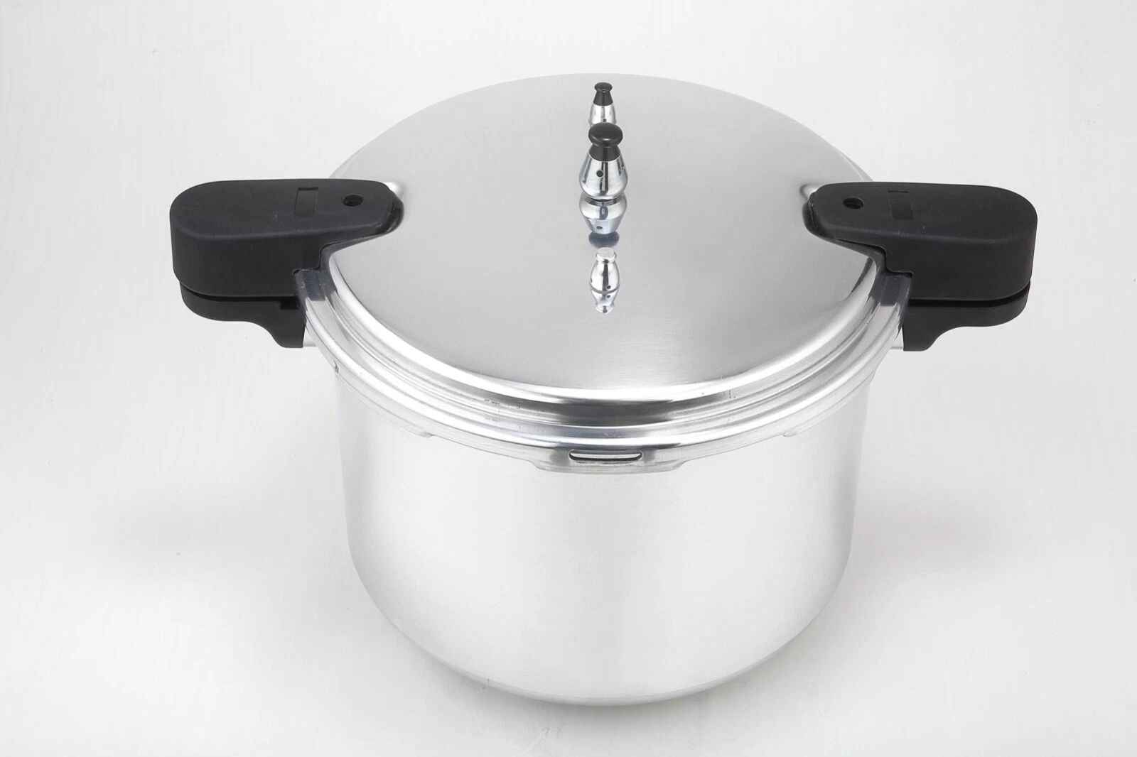 18 LITRE PRESSURE COOKER ALUMINIUM 18L KITCHEN CATERING HOME WITH SPARE GASKET
Opens in a new window