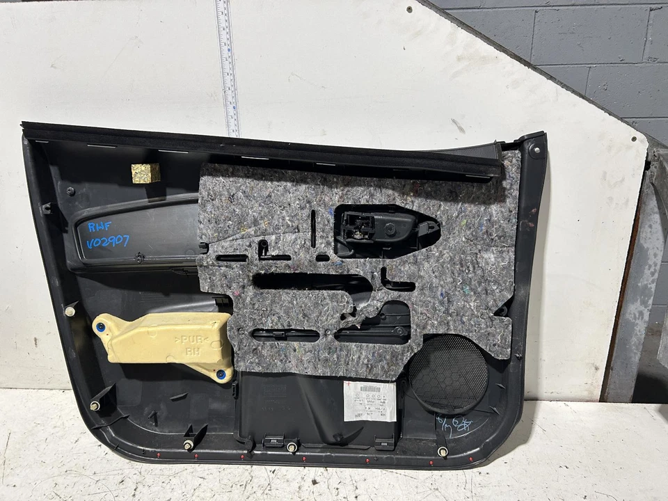 Toyota Yaris Right Front Door Trim NCP93 03/2006-09/2008 - image 3 of 4