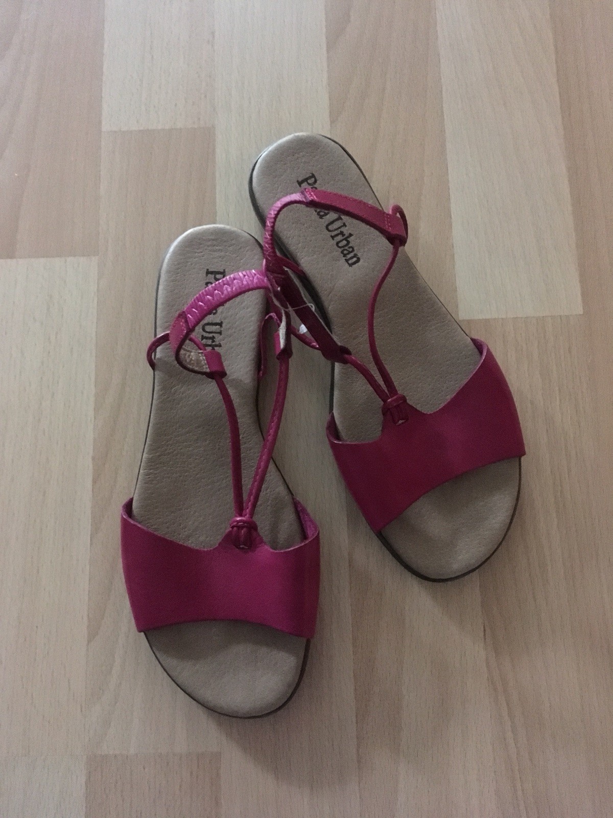 PAULA URBAN Damen Sandale, fuchsia, Gr. 37, nicht getragen PAULA URBAN Damen Sandale, fuchsia, Gr. 37, nicht getragen
