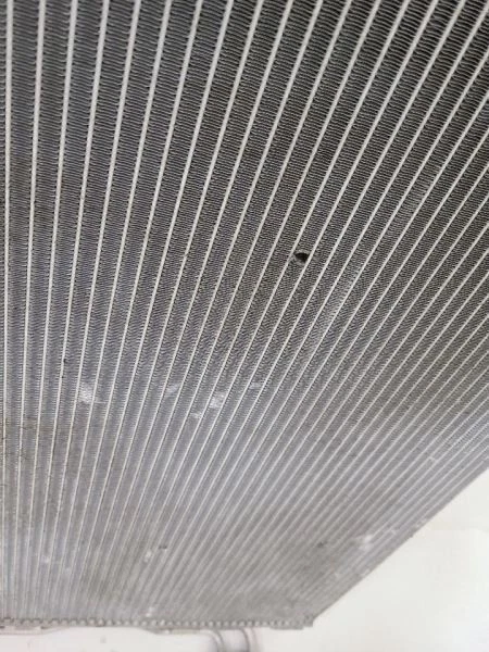 Condensador de aire acondicionado Dodge Dart 2013-2016 55111484AD Foto 2 de 4