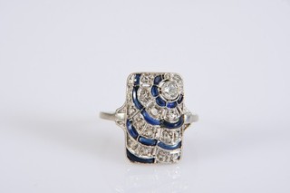 O56V13 Art Deco gold 585 14kt ring diamonds condition approx 0.20ct sapphires circa 1920