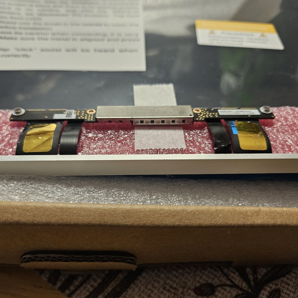 Schermo LCD Completo Per MacBook Air 13" M1 A2337 (2020), Colore Argento, Ricambio MATEERKE