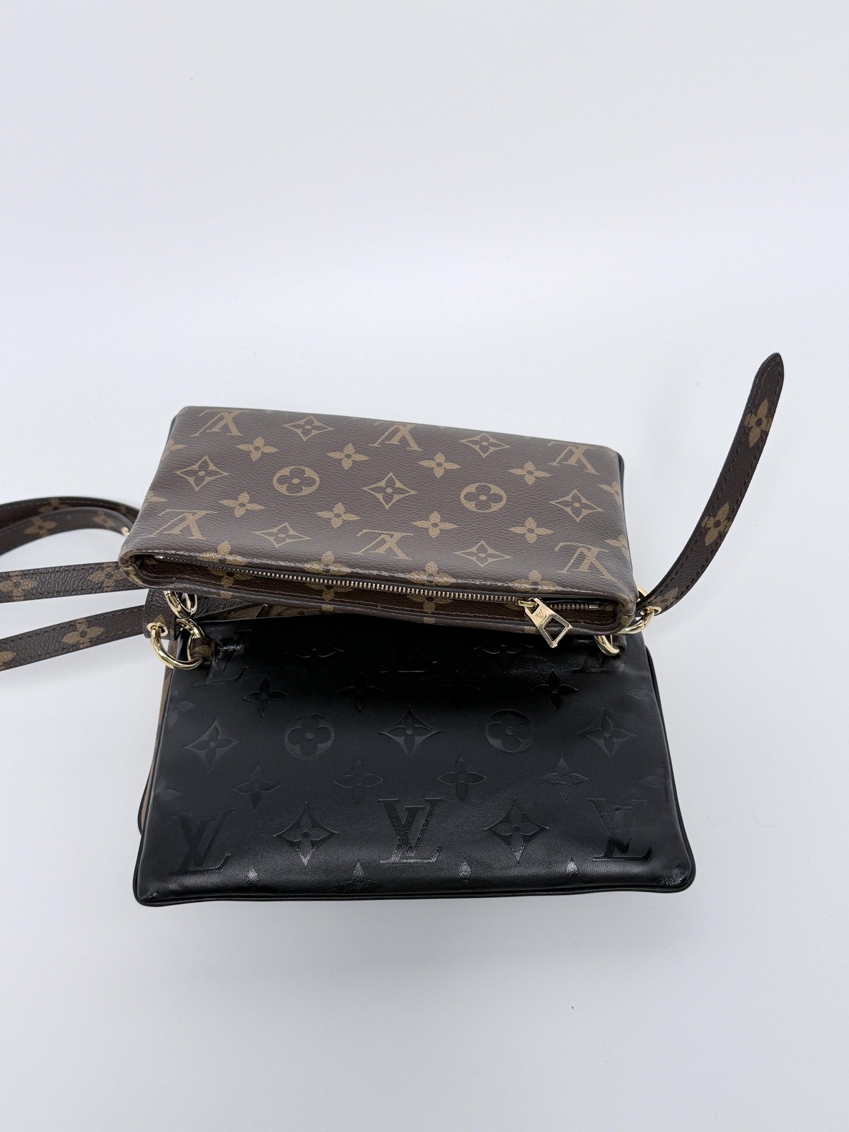 Louis Vuitton Monogram Reverse Pouch Crossbody Ba… - image 4