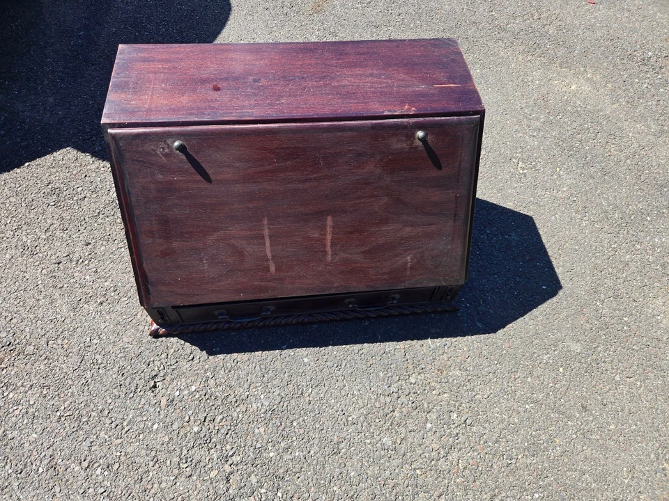 Antiguo gabinete de maquillaje de caoba hecho a mano, Indonesia, tocador vintage único  Foto 4 de 4