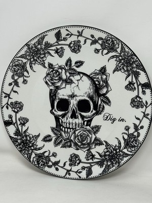 10 Strawberry Street Skeleton & Roses Dig In 10 1/2'' Dinner Plates Set of 2 new