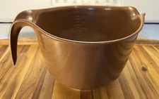 Vintage Rubbermaid 3 Qt 12 Cup Batter Bowl Grip N Mix Measuring  2663 | Brown