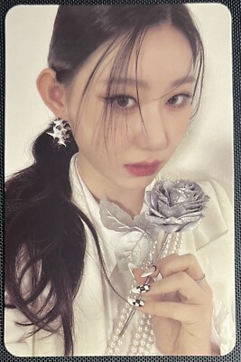 ITZY Chaeryeong CHECKMATE 5th Mini Album Silver Rose K-pop Poca Photocard