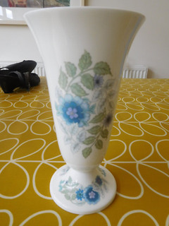 Wedgwood vase in Clementine design bone china in excellent condition