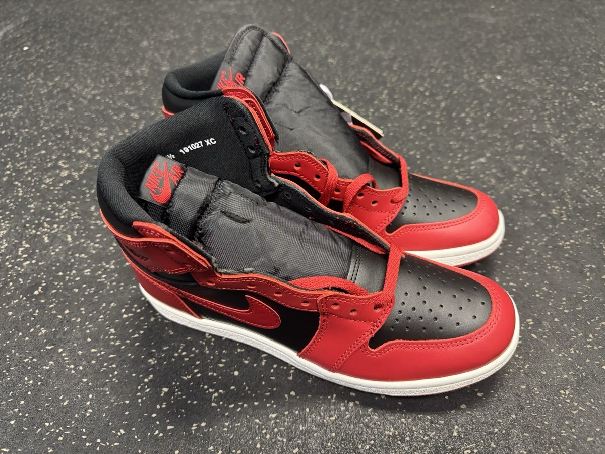 Nike Size 8.5 Air Jordan 1 Varsity Red 85 Bred 1985 - BQ4422 Nike Size 8.5 Air Jordan 1 Varsity Red 85 Bred 1985 - BQ4422