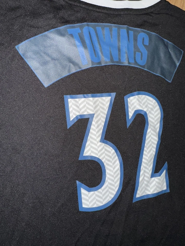 Camiseta Adidas Minnesota Timberwolves Karl Anthony Towns Talla Grande NBA Foto 4 de 4