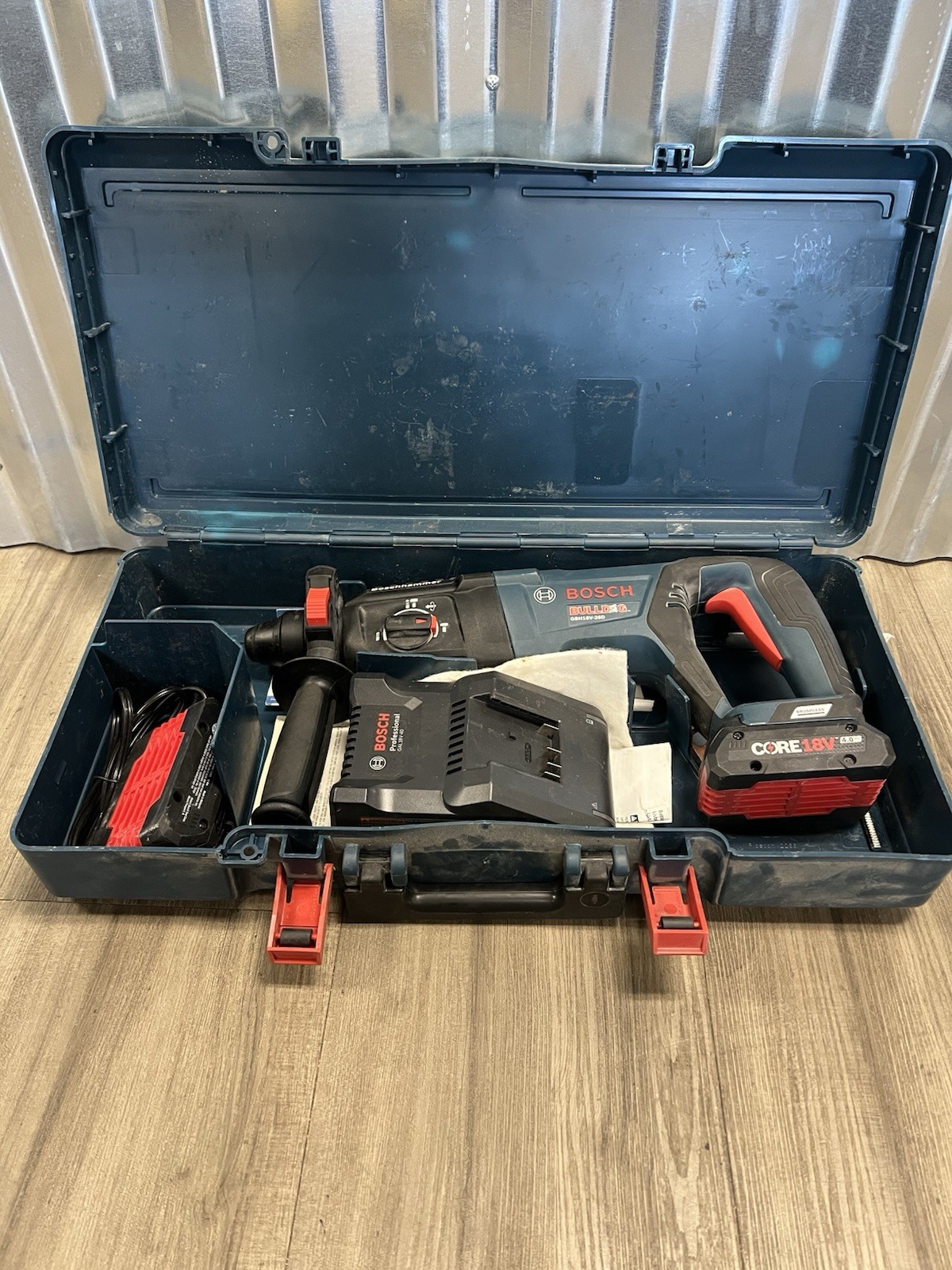 Bosch GBH18V-26D 18V Bulldog Rotary Hammer Drill with (2) 4.0A Battery & Charger