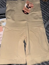 BNWT Shaper Mint All Day Every Day High Waisted Shaper Shorts size XS/S