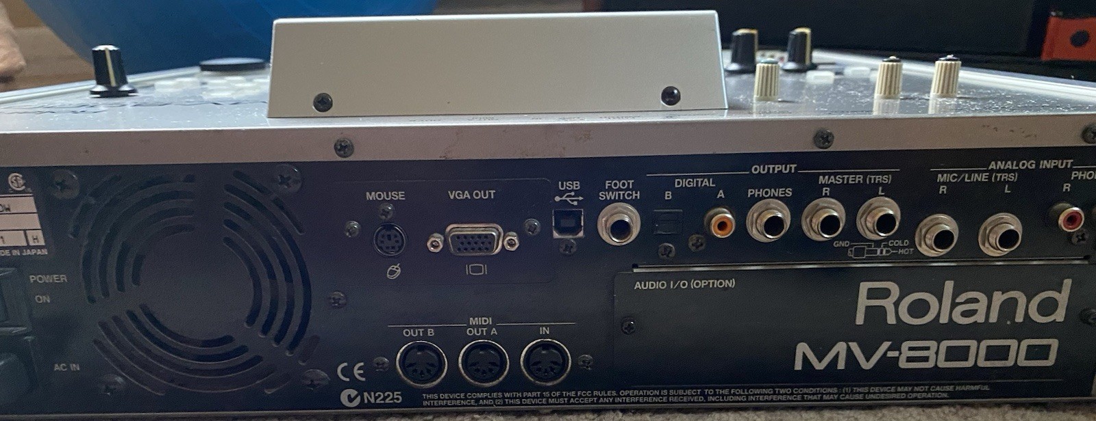 Roland MV-8000 Sampler & Sequencer w/ VGA card