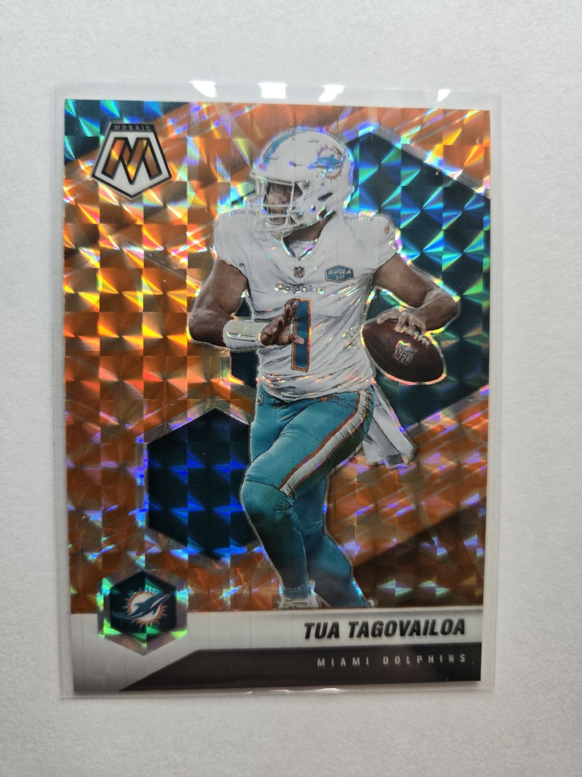 2021 Tua Tagovailoa Mosaic Reactive Orange Prizm #122 AA26