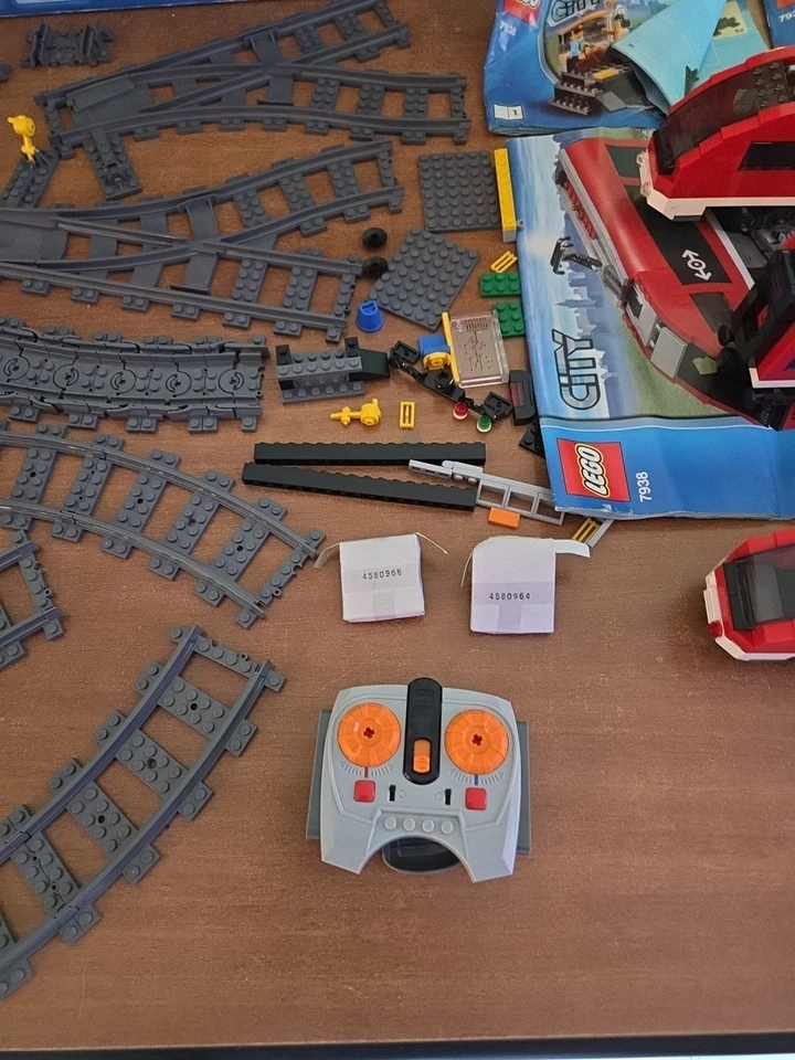 LEGO City 7938 Passenger Train, foto 4 di 5