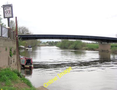 Photo 12x8 Upton Bridge and the River Severn Upton upon Severn The bridge  c2013