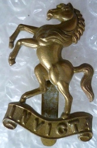West Kent Yeomanry Regiment Mützenabzeichen Invicta alle Messing Schieber WW1 ANTIK Org