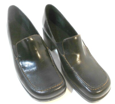 round toe clarks loafers womens