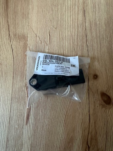 GENUINE VW 03L906051D exhaust pressure sensor A3 A4 A5 A6 Q3 Q5 LEON GOLF 7 - Picture 2 of 10