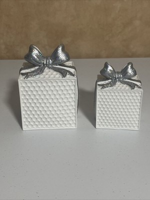 Set Of Two Porcelain Gift Boxes With Silver Glitter Accent