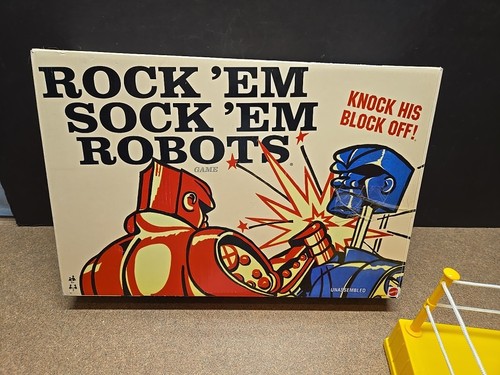 Rock 'Em Sock 'Em Robots Game 2019 The Original Fighting Robots Mattel See Desc.