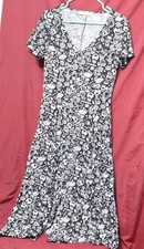 Black Friday Black White Graphic Print Tie Accent Short Sleeve Midi Dress 8