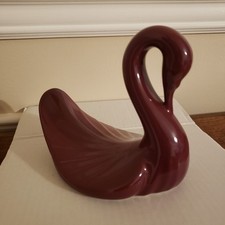 VTG Swan Ceramic Towel Holder, bathroom Decor Maroon Plum Color, Cottagecore