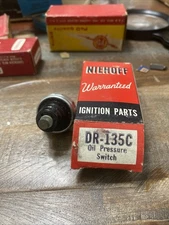 Niehoff DR-135C Engine Oil Pressure Sensor Sender Switch