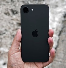 Apple iPhone 16e 128GB Black