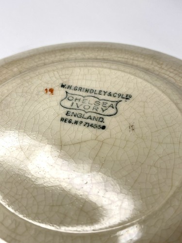 W. H. Grindley & Co. England Chelsea Ivory Salad/Dessert Plates Set of 4 - Picture 6 of 7