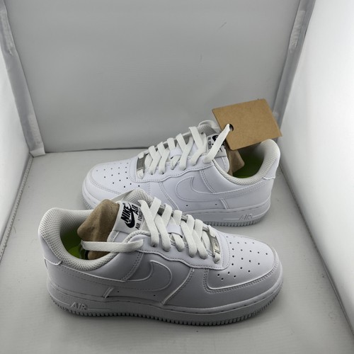 DC9486 101 NIKE AIR FORCE 1 NEXT NATURE WOMENS size 5