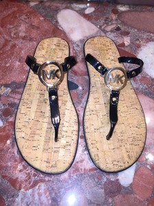 MICHAEL KORS MK CHARM JELLY Gold LOGO FLIP FLOP Thong Cork SANDAL BLACK Shoes 8 | eBay