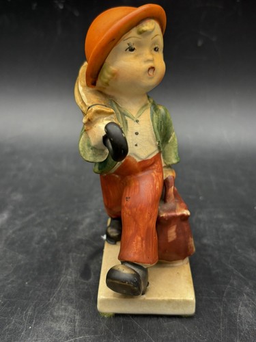 Vintage Japan Figurine Merry Wanderer Boy with Umbrella and Suitcase Porcelain - Picture 5 of 15