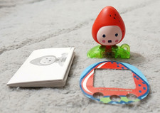 2010 Tamagotchi Tamatown Tama-Go Ichigotchi Gotchi Figure w/Quick Start Guide