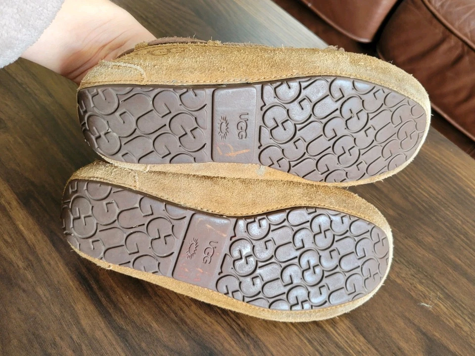 Zapatilla de cuero Ugg Dakota forrada de piel interior exterior suelas niños talla 3 Foto 4 de 4