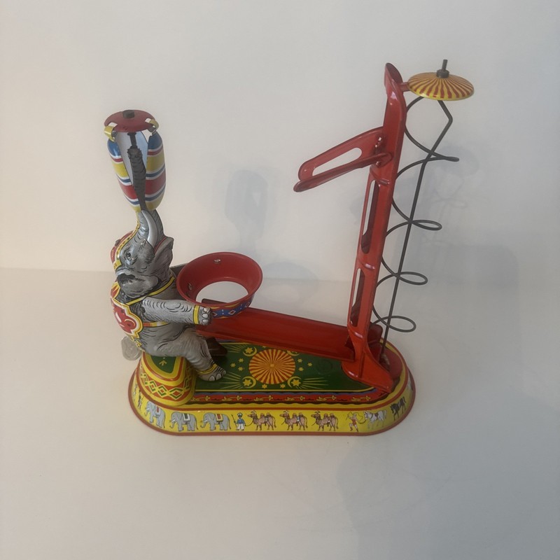 Vintage US Zone Germany JW Tin Litho Wind Up Performing Circus Elephant