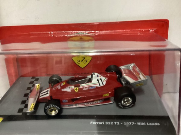 Ferrari 312 T2 Niki Lauda 1977 1/43 Die-Cast Neu In Vitrine-image
