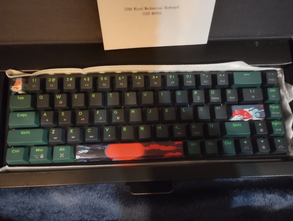 Compact Surmen Mechanical Keyboard for Enhanced Typing Experience