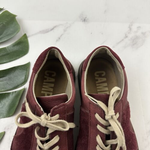 Zapatillas deportivas Camper de cuero para hombre talla 39 rojo oscuro con cordones ribete de gamuza - Imagen 4 de 8
