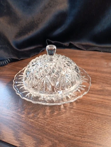 Anchor Hocking-Clear Glass- Covered Domed Cheese/ Butter Dish.  Vintage.