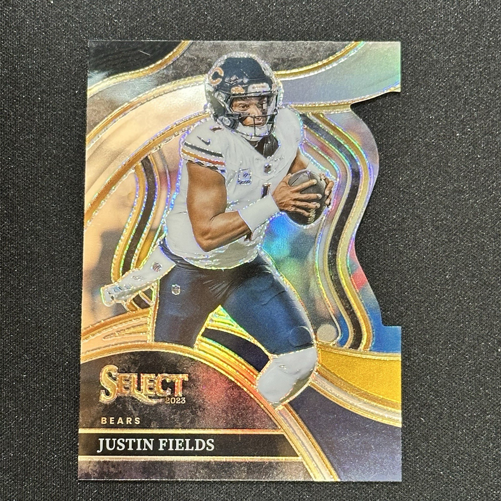 2023 Panini Select Justin Fields Black Yellow Prizm Die Cut Club Level #249 Bear