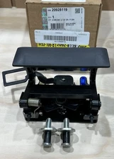 Genuine GM 20928119 Rear Locking Black Tailgate Handle Latch W/ Striker Pair NOS