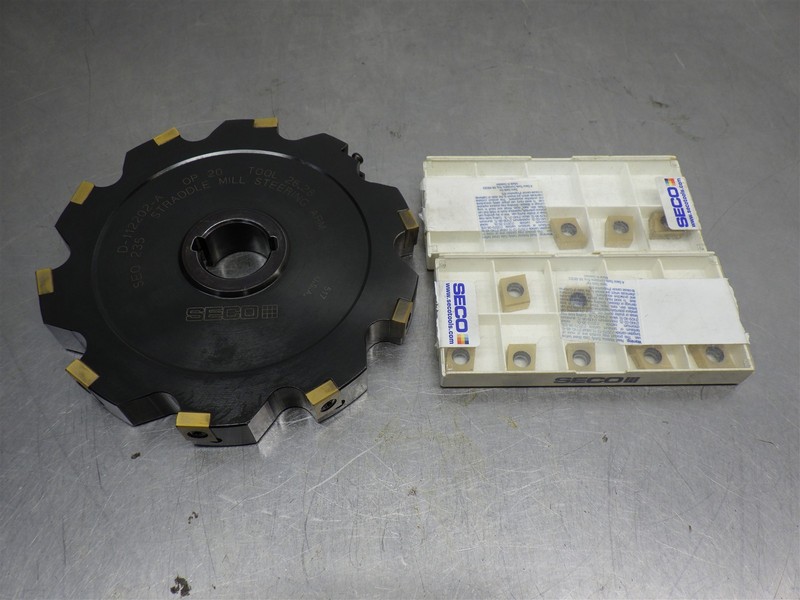 1 SECO 5-1/2" Slot Milling Cutter 3/4" Width 1" Arbor D-112202-A w/ Inserts
