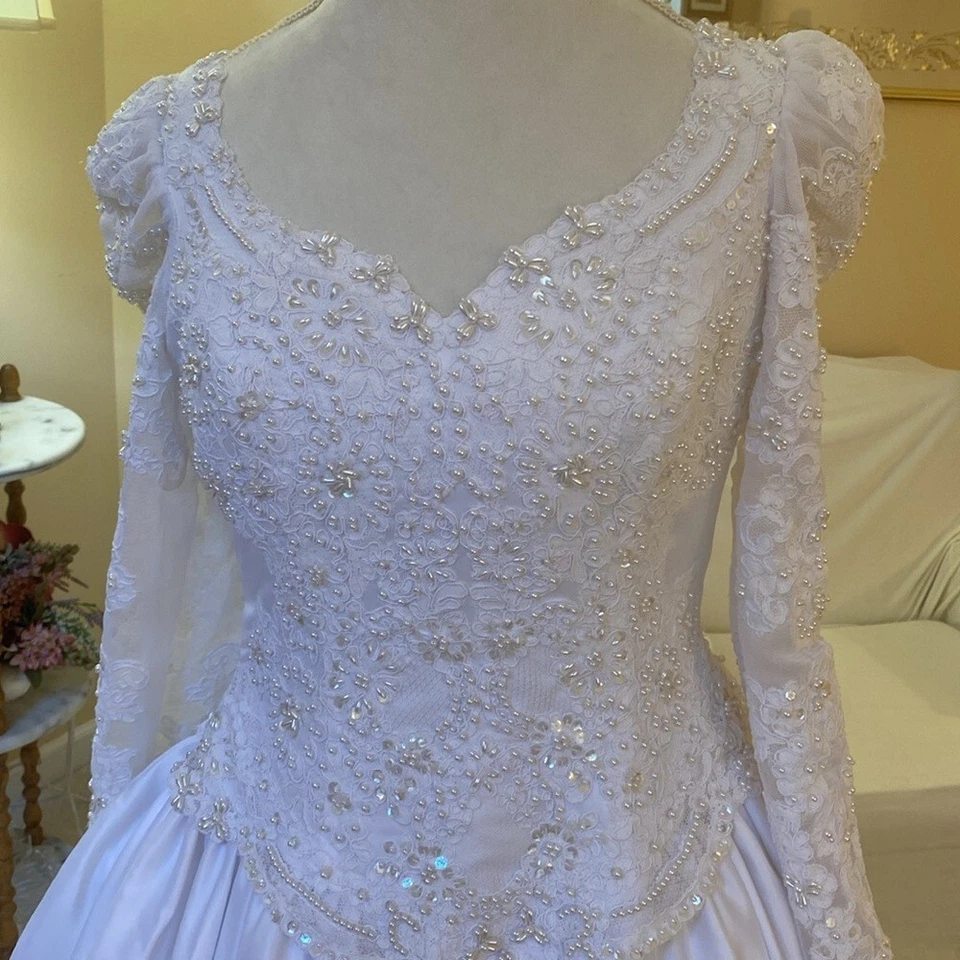 ALFRED ANGELO BLANCO VESTIDO DE NOVIA Y VELO DE NOVIA, 28" CINTURA, 36" BUSTO Foto 3 de 4